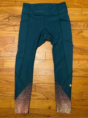 Lululemon Tight Stuff Tight II crop scalloped leggings